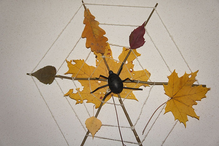 Осенние поделки из природного материала паук
