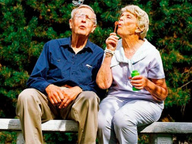 6 лучших оздоровительных туров для пенсионеров