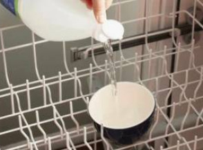 Правильный способ чистки посудомоечной машины уксусом