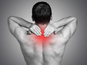 Как облегчить боль в верхней части спины