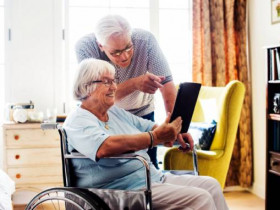 Как современные технологии помогают улучшить жизнь пенсионеров