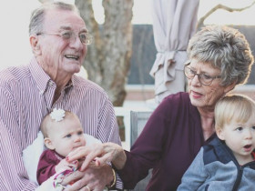 Как оформить доплаты за внуков пенсионерам