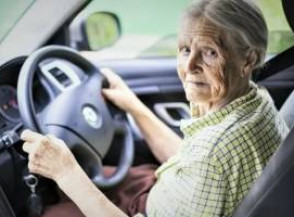 Как возрастные когнитивные изменения могут повлиять на вождение