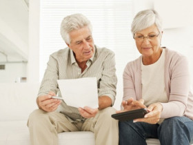 Минимальная пенсия по старости - условия назначения страховой и социальной, порядок расчета