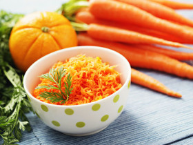 Салат из морковки - пошаговые рецепты приготовления из свежей, вареной или жареной с фото
