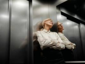 Головокружение в лифте