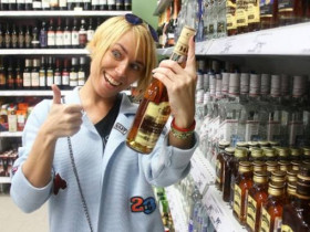 В России хотят повысить минимальный возраст продажи алкоголя