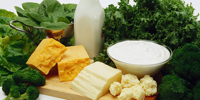 Сыр, молоко и зелень