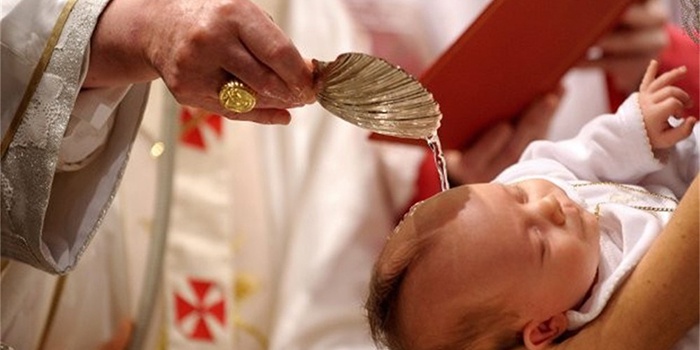 Таинство крещения католической церкви