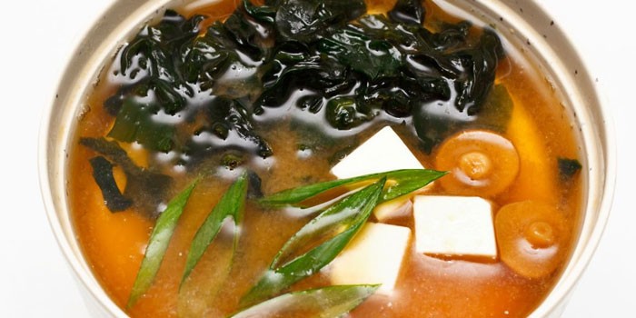 Готовый классический мисо-суп